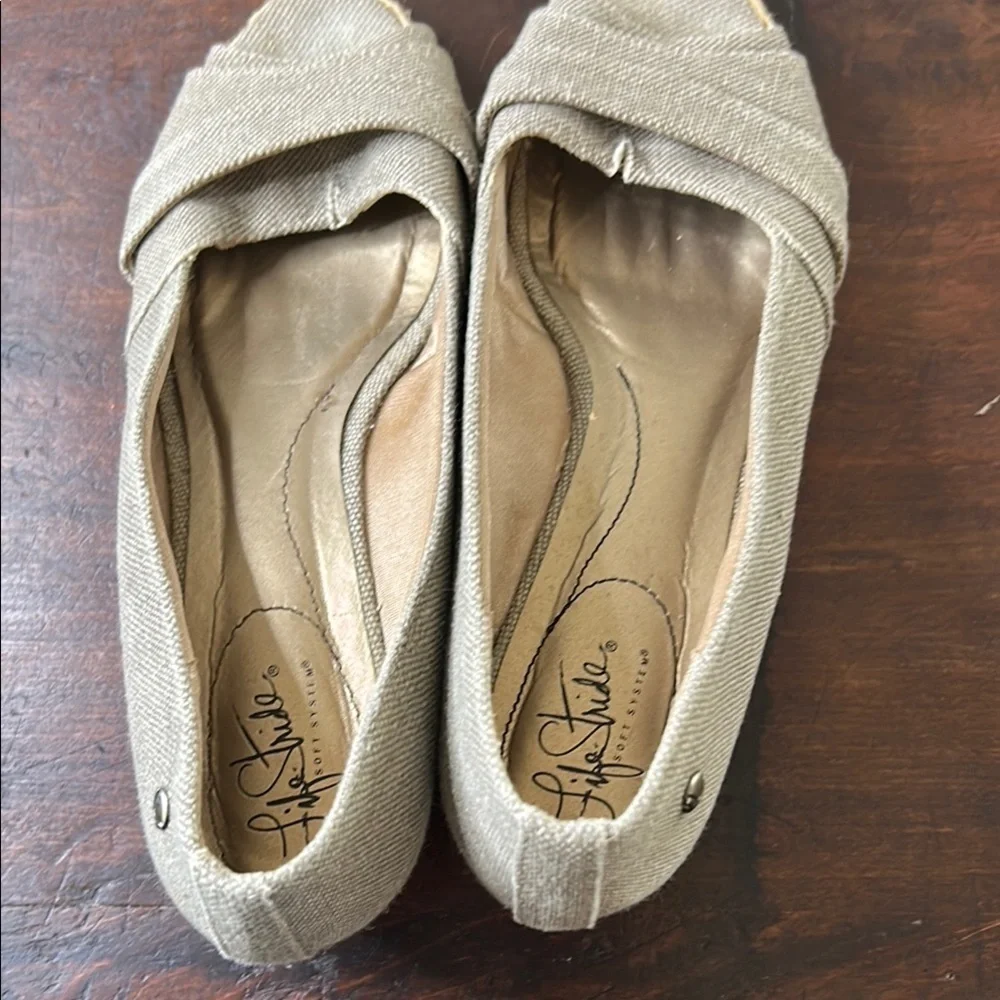 Life Stride Tan Espadrille Peep-Toe Flats Sz 9